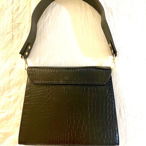 Black shoulder bag - Picture 2 of 3